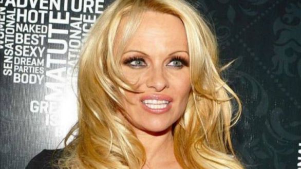 Pamela Anderson se suma al grupo 'Antarctica2020' para proteger el continente helado