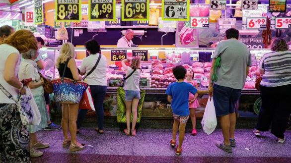 El panel de Funcas revisa cinco décimas al alza la inflación hasta el 2,4%