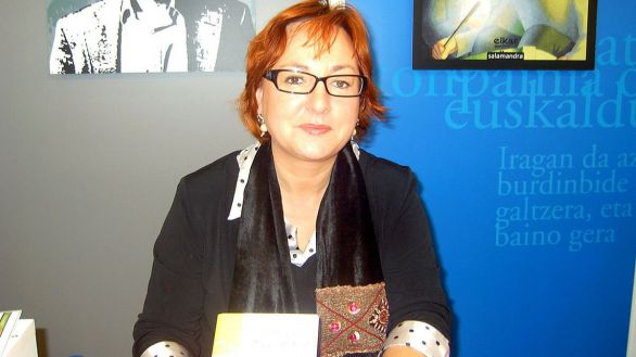 La poeta vasca Miren Agur Meabe, galardonada con el Premio Nacional de Poesía