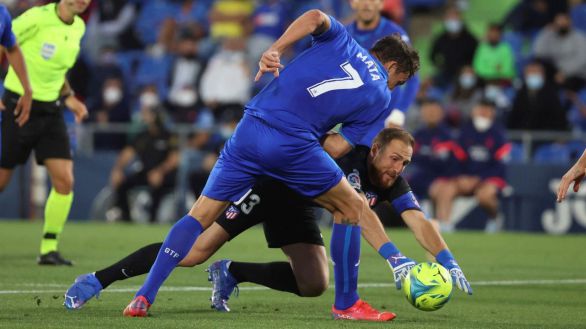 En un mar de despropósitos, el Atlético escapa del Getafe | 1-2