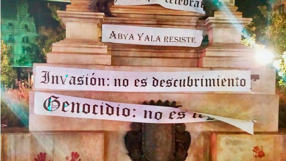 Dos detenidas por vandalizar la estatua de Isabel la Católica y Colón en Granada