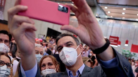 Sánchez ordena a sus ministros crear instituciones con sede fuera de Madrid