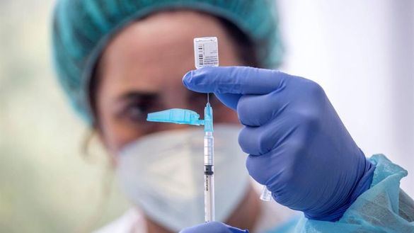 Comprobada la eficacia de la tercera dosis de vacuna ARNm en 700.000 personas