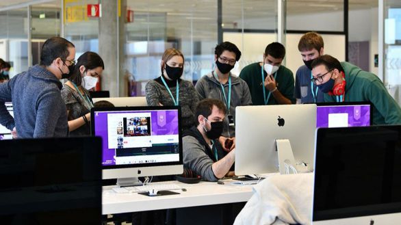 Puertas abiertas en campus '42', una inmersión en el código y la programación