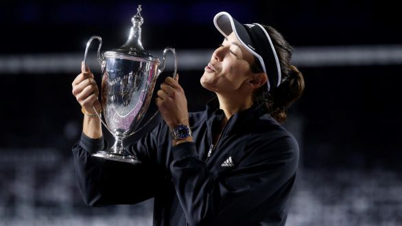 Muguruza vence a Kontaveit y se convierte en la primera española en ganar el torneo de maestras