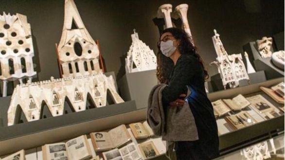 El MNAC revisita la obra de Gaudí libre de tópicos en una monumental exposición
