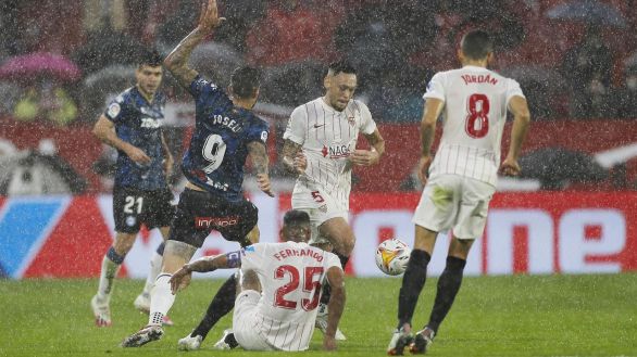 El Sevilla evita el batacazo pero pincha contra el Alavés | 2-2
