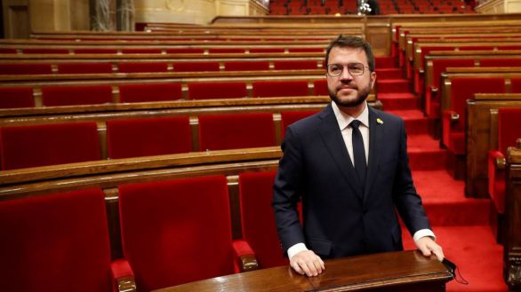 Aragonès salva los presupuestos catalanes gracias a la abstención de los comunes