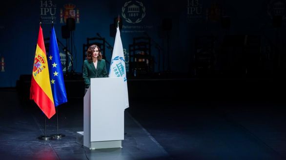 Díaz Ayuso denuncia los desmanes contra la separación de poderes en la Unión Interparlamentaria