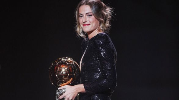 Alexia Putellas, primera española en ganar el Balón de Oro femenino