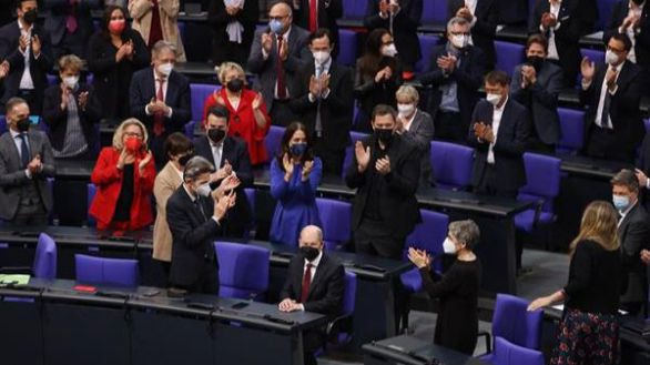 Scholz, investido nuevo canciller de Alemania