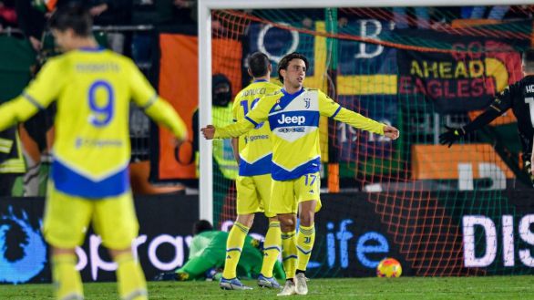 La pintoresca forma de la Juventus para ir a jugar contra el Venecia