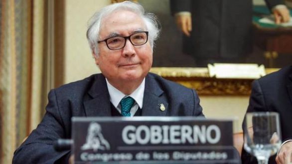 Manuel Castells deja el Gobierno por prescripción médica