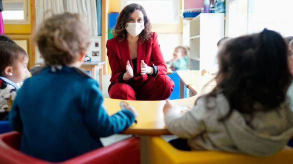 Las 80 medidas de Ayuso para impulsar la natalidad