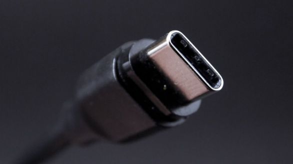 La UE, a favor de crear un cargador universal para todos los dispositivos electrónicos