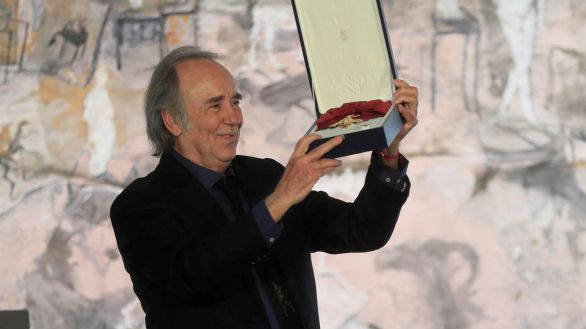 Joan Manuel Serrat recibe la Gran Cruz de la Orden Civil de Alfonso X el Sabio