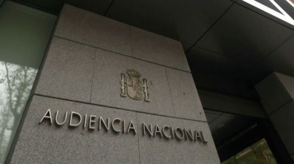 La Audiencia Nacional multa a un tuitero por insultar y amenazar al Rey