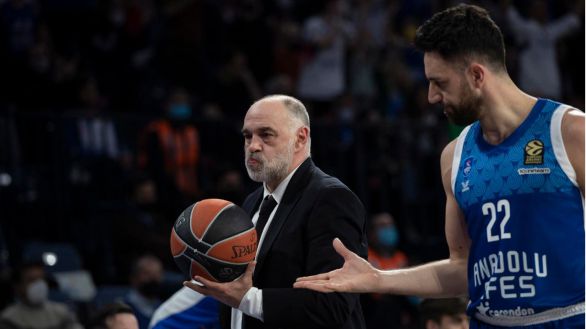 Euroliga. El Real Madrid cae ante un Micic al rescate del Efes |93-90