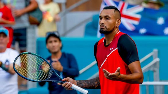 ATP. Dura multa a Kyrgios por liarla contra Nadal y responde con esta exhibición de tenis
