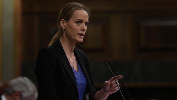 El PSOE rechaza una propuesta de Vox para subir al 2% el gasto en Defensa, pese al compromiso de Sánchez