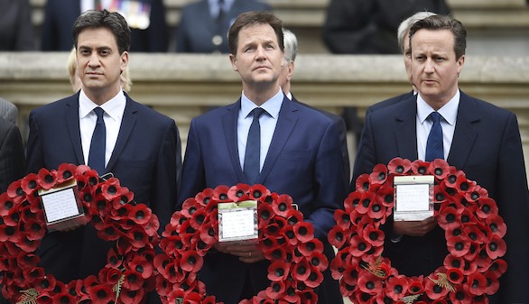 Cameron diseña su primer gabinete con mayoría absoluta