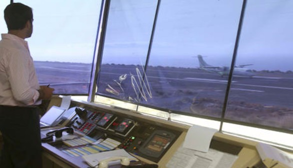 Los controladores aéreos convocan cuatro jornadas de paros parciales en junio