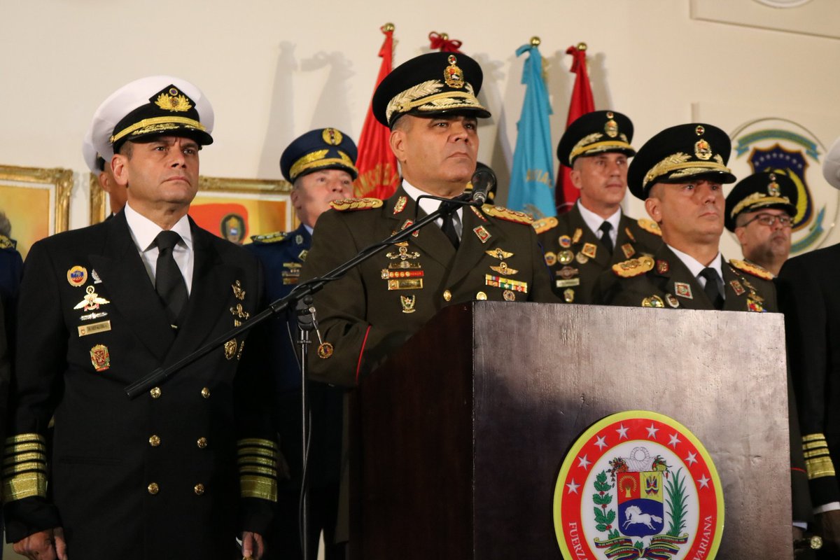 La cúpula militar rechaza a Guaidó como presidente