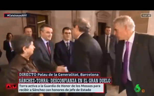 La reverencia de Iván Redondo a Torra, lo más comentado en redes