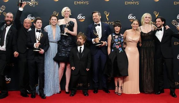 Juego de Tronos arrasa en los Emmy y ya es la serie más premiada de la historia