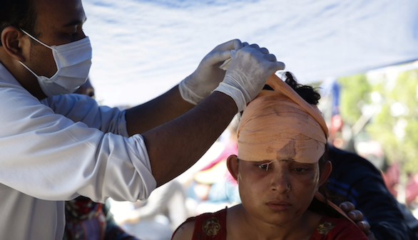 La comunidad internacional moviliza equipos de rescate y ayuda para mitigar el desastre