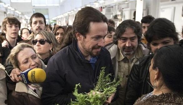 Más abucheos que aplausos en el paseo de Iglesias por Cádiz