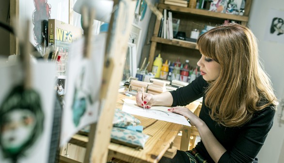 Cuando Truffaut cabe en un triángulo o cómo Paula Bonet vuelve para quedarse