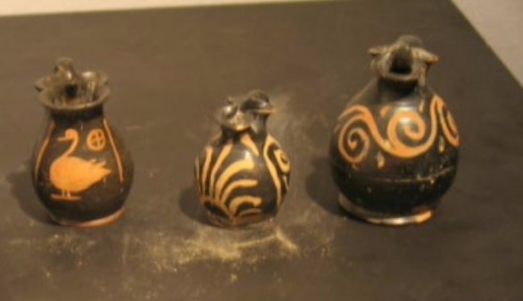 La Policía restituye a Italia 13 piezas arqueológicas de alto valor histórico