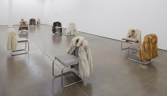 Abrigos de piel y una performance musical, aspirantes al Turner 2015