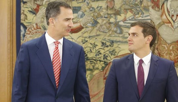 Rivera mantiene su abstención y echa la culpa a PP y PSOE