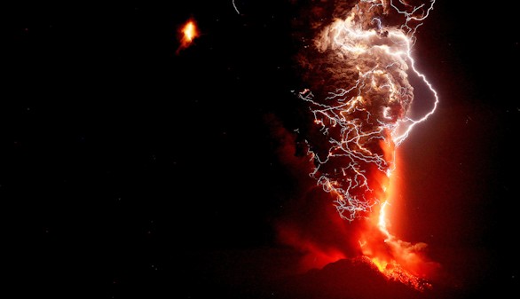 Chile activa el estado de excepción por la erupción del volcán Calbuco