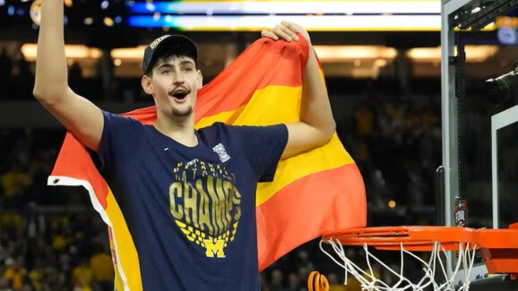 El prometedor español Aday Mara asombra a la NBA en su estreno ante Wembanyama
