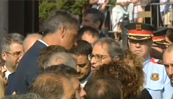 Bronca entre Albiol y Torra por la politización del homenaje