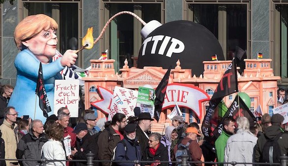 Al menos 150.000 personas protestan contra el tratado de libre comercio con EEUU