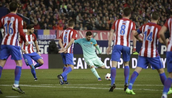 Barcelona y Atlético se retan con la mirada puesta en la final