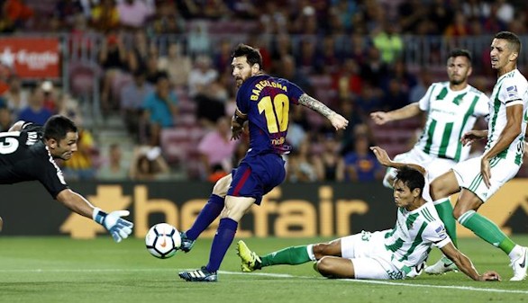 Messi revitaliza al Barcelona para estrenarse con victoria |2-0