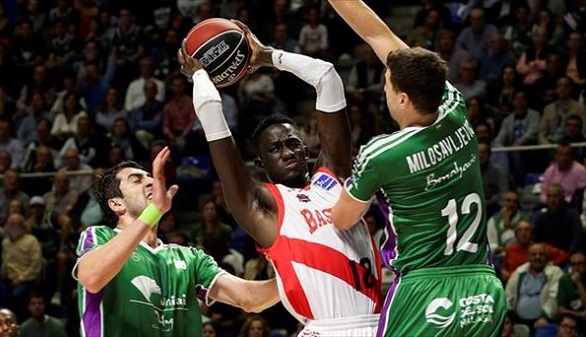 ACB Playoffs. El Baskonia, primer semifinalista tras rematar a Unicaja | 64-80