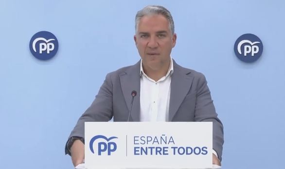 Bendodo insiste en que Sánchez "se ha pegado un tiro en el pie" con Sumar
