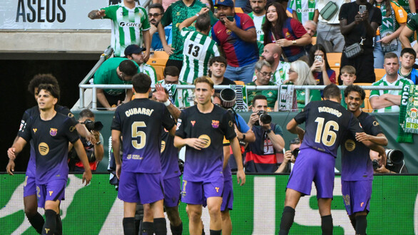LaLiga. El Barcelona apabulla al Betis y firma su mejor inicio liguero
