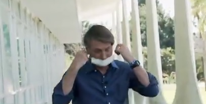 Bolsonaro se quita la mascarilla ante la prensa para comunicar su positivo en coronavirus
