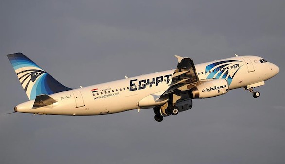Halladas la cajas negras del avión de Egyptair