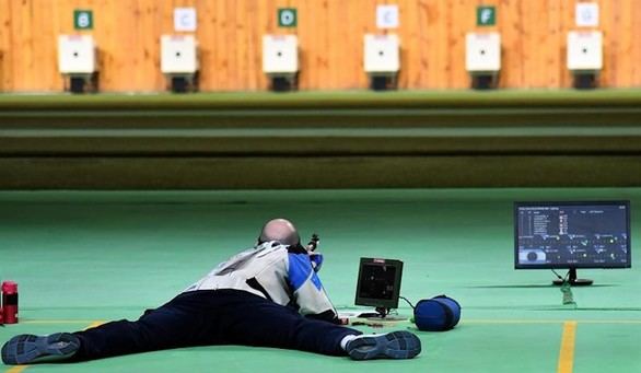 Campriani revalida el título en 3 posiciones y gana su segundo oro en Río