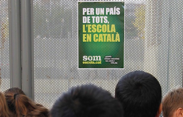 Cae el uso social del catalán y aumenta la presión jurídica