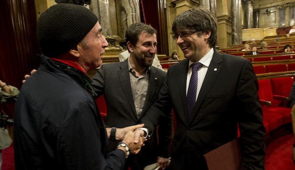 El Parlamento catalán aprueba la tramitación exprés de las leyes de 