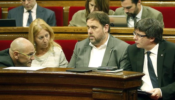 Los partidos catalanes, menos PP y C's, se manifiestan contra el TC el 29 de mayo